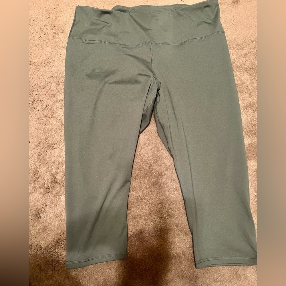 Old Navy Active Cropped leggings